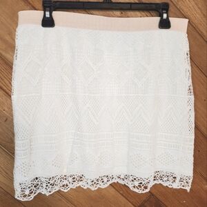 American Eagle off white lace crochet size 10 mini skirt